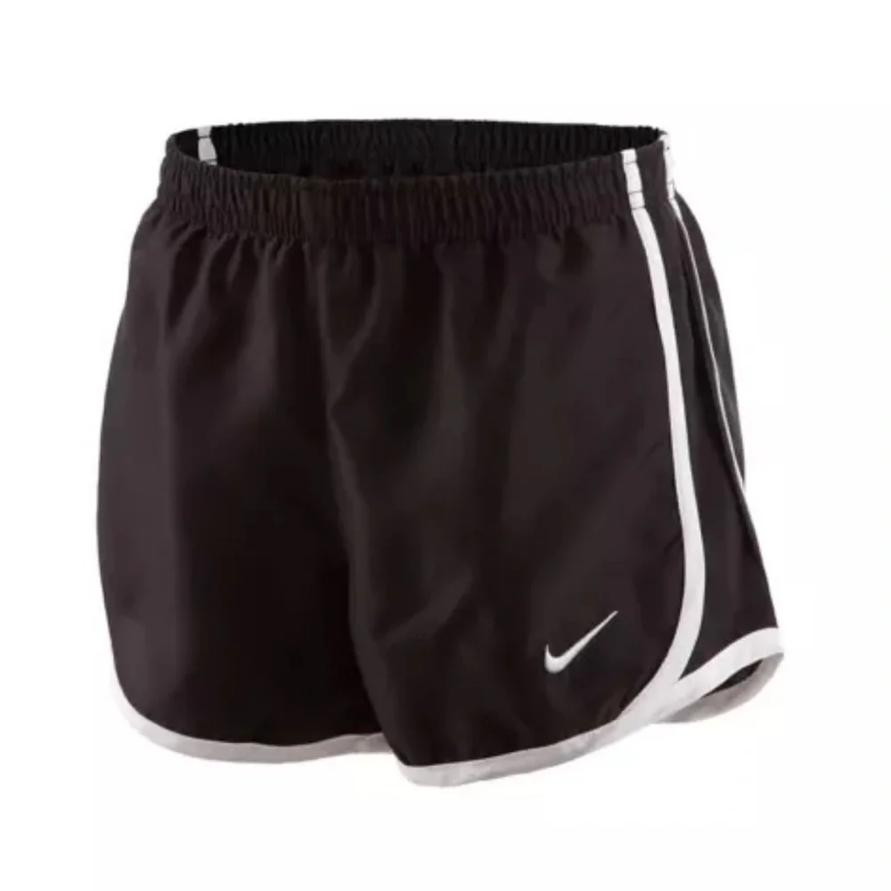 NWOT Nike tempo shorts